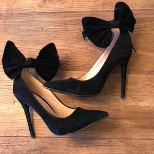 Black Bow Heel